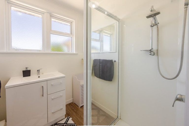 Photo of property in 700 Grove Road, Mayfair, Hastings, 4122