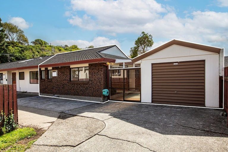 Photo of property in 282c Main Road, Tawa, Wellington, 5028