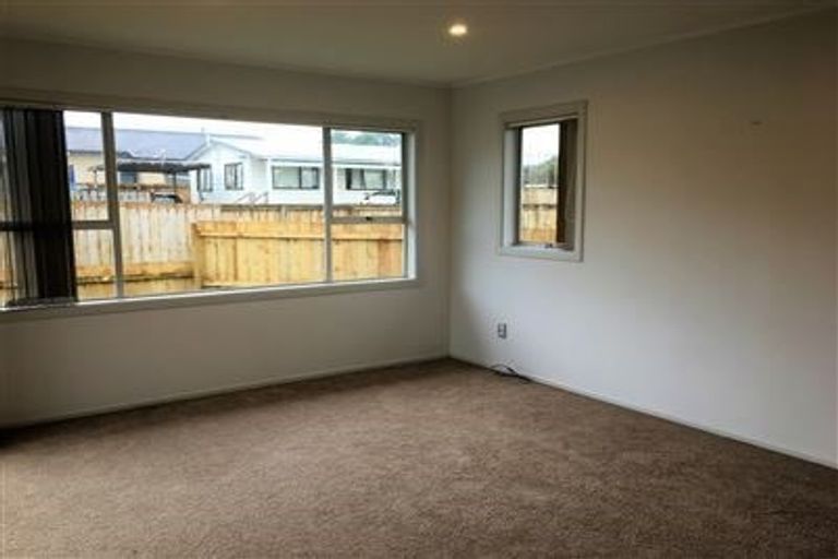 Photo of property in 139 Henderson Valley Road, Henderson, Auckland, 0612