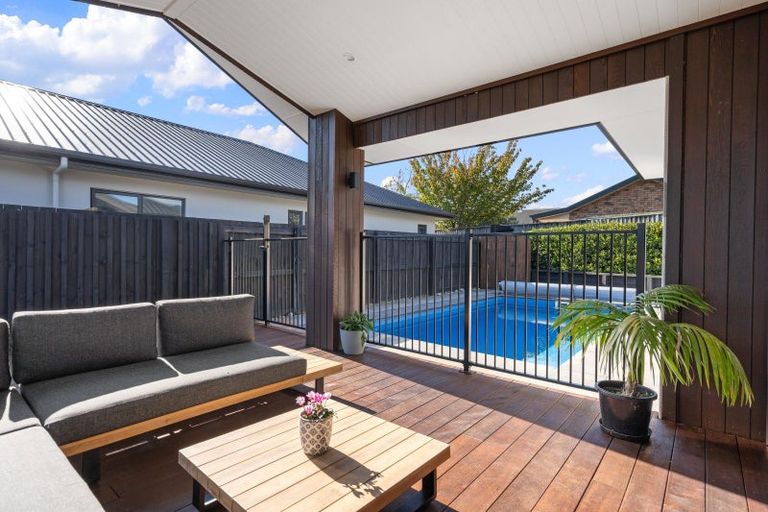 Photo of property in 8 Rosemary Place, Stoke, Nelson, 7011