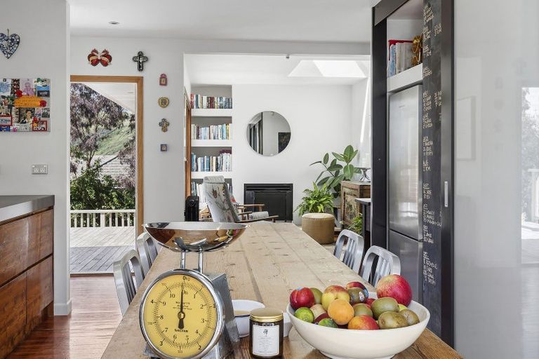 Photo of property in 18 Kapekape Place, Pukerua Bay, 5026