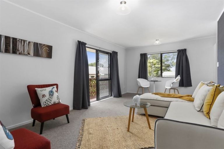 Photo of property in 29 Cron Avenue, Te Atatu South, Auckland, 0610