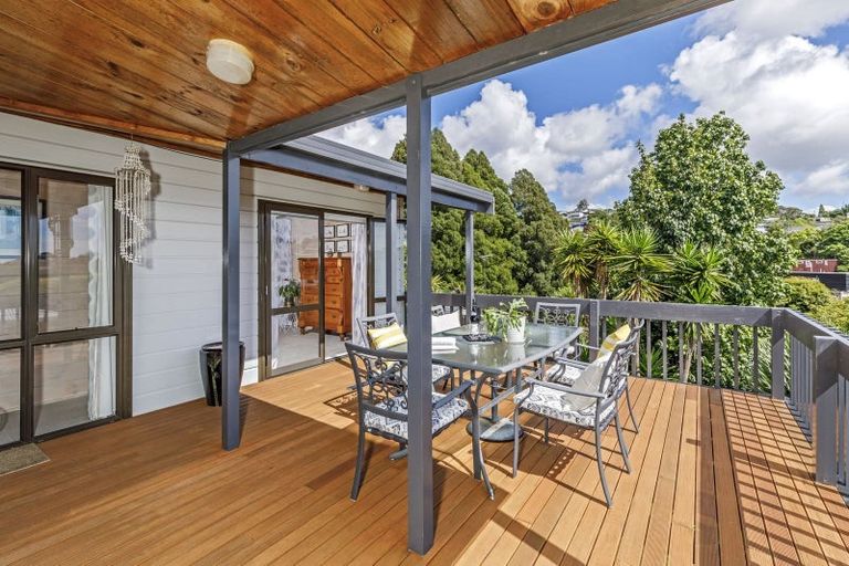 Photo of property in 32 Mcdowell Crescent, Hillcrest, Auckland, 0627