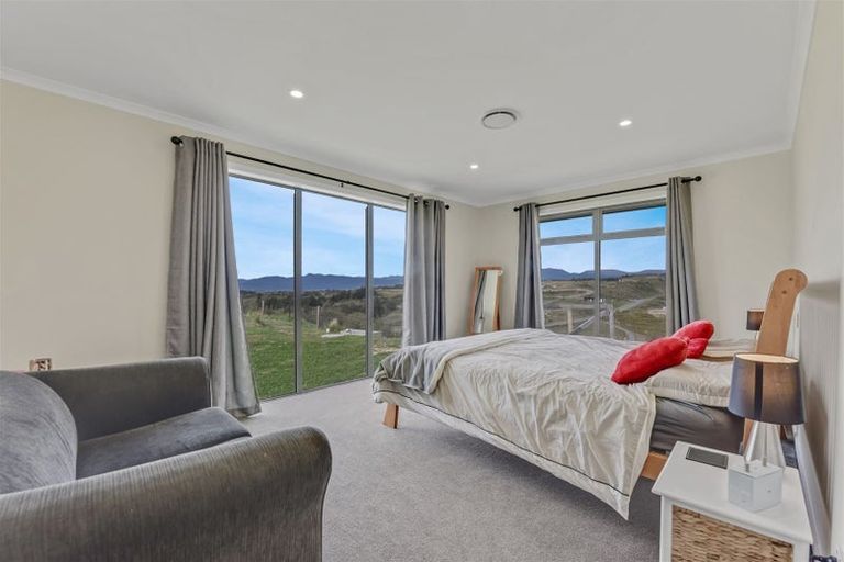 Photo of property in 24 Mahoe Close, Upper Moutere, 7173