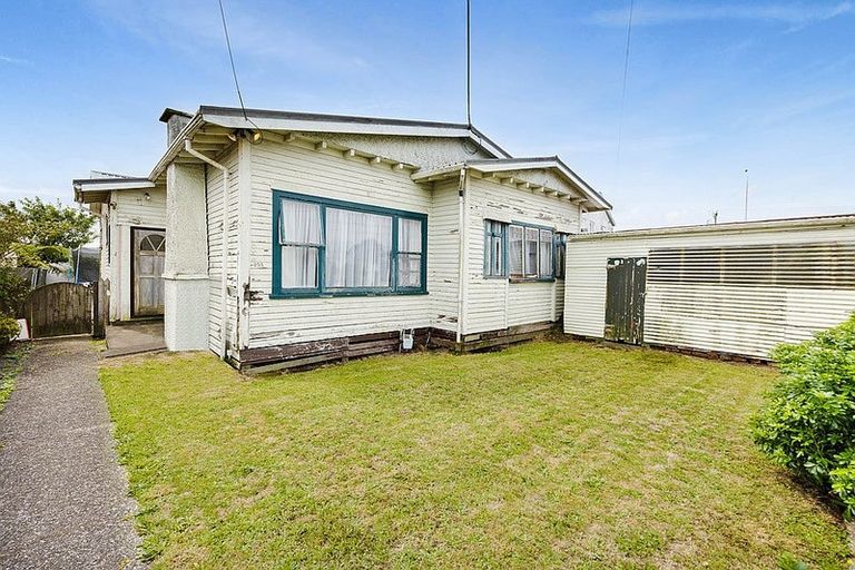 Photo of property in 265 Princes Street, Hawera, 4610