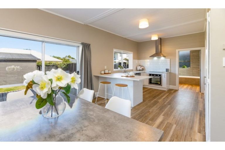 Photo of property in 74 Cumnor Terrace, Woolston, Christchurch, 8023