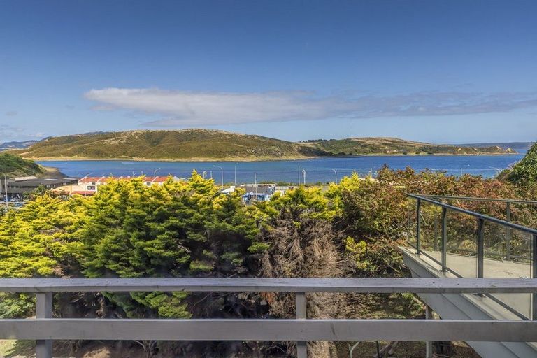 Photo of property in 5b Acheron Road, Paremata, Porirua, 5026