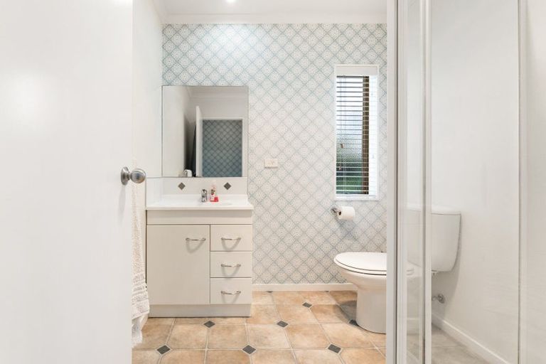 Photo of property in 47 Oteki Park Drive, Welcome Bay, Tauranga, 3112