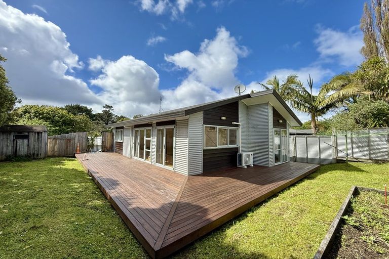 Photo of property in 10a Olwyn Place, Greenhithe, Auckland, 0632