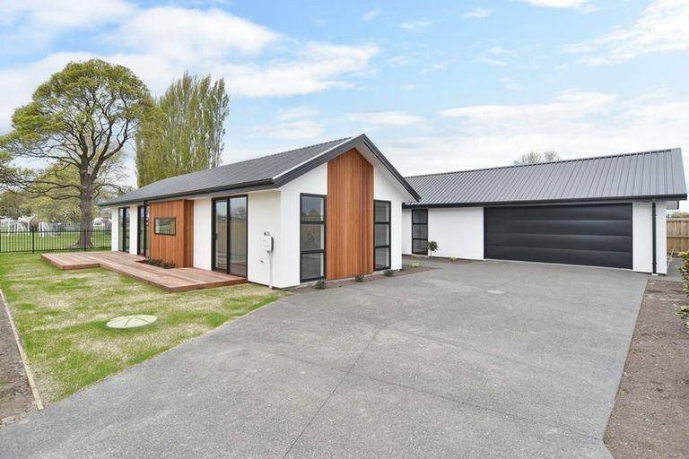 Photo of property in 21 Malaga Crescent, Harewood, Christchurch, 8051