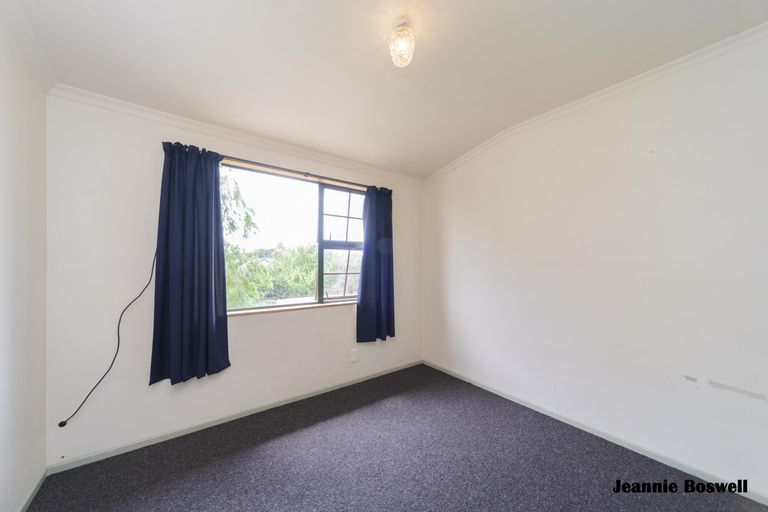 Photo of property in 5 Rangitira Avenue, Palmerston North, 4414