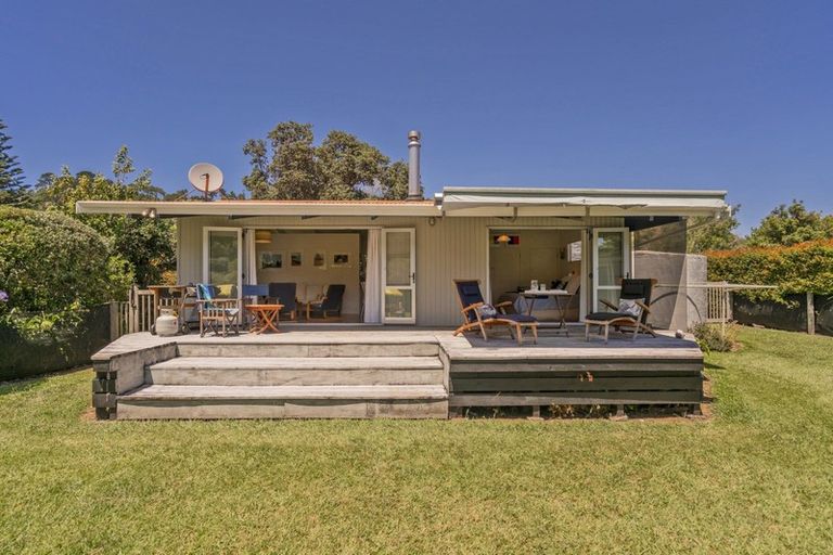 Photo of property in 13 Wigmore Crescent, Hahei, Whitianga, 3591