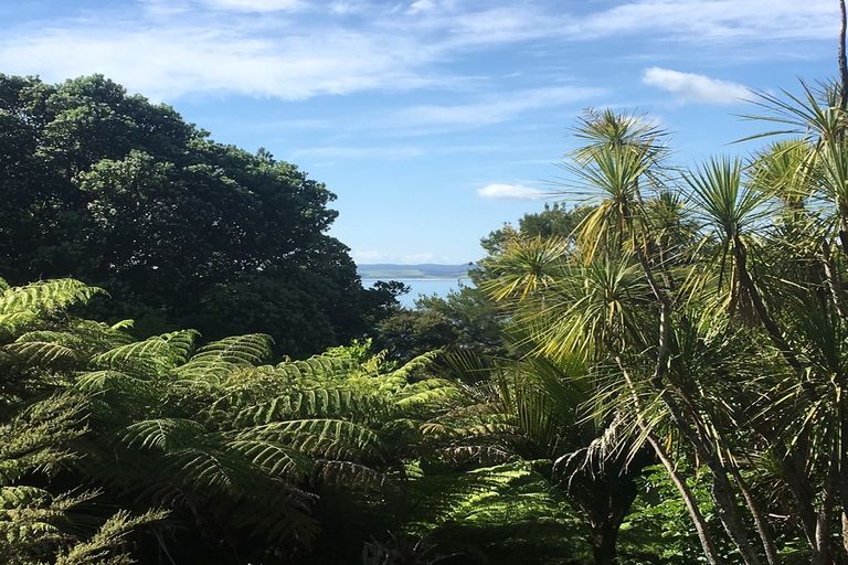 Photo of property in 85 Leigh Road, Leigh, 0985