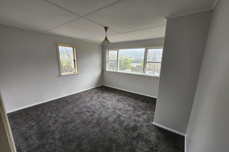 Photo of property in 49 Taylor Terrace, Tawa, Wellington, 5028