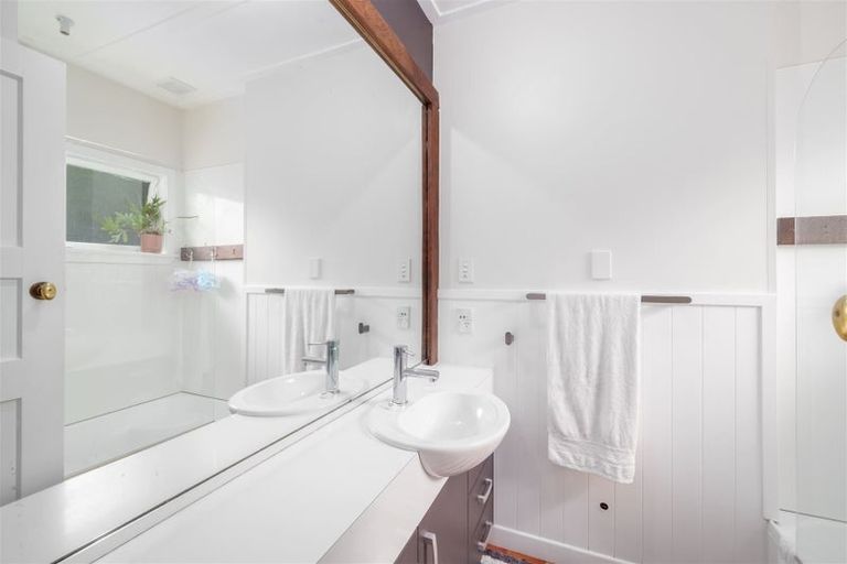 Photo of property in 87 Saint Andrews Hill Road, Mount Pleasant, Christchurch, 8081