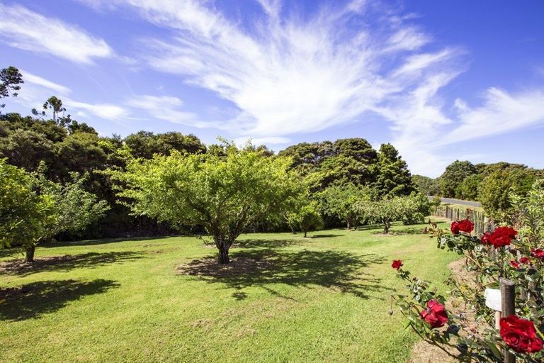 Photo of property in 2 Kauri Drive, Sandspit, Warkworth, 0982