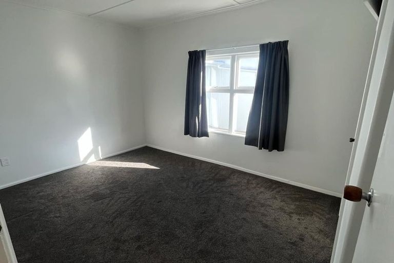 Photo of property in 12 Beauchamp Street, Tawa, Wellington, 5028