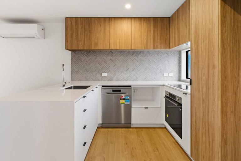 Photo of property in 3/51 Edward Avenue, Edgeware, Christchurch, 8013