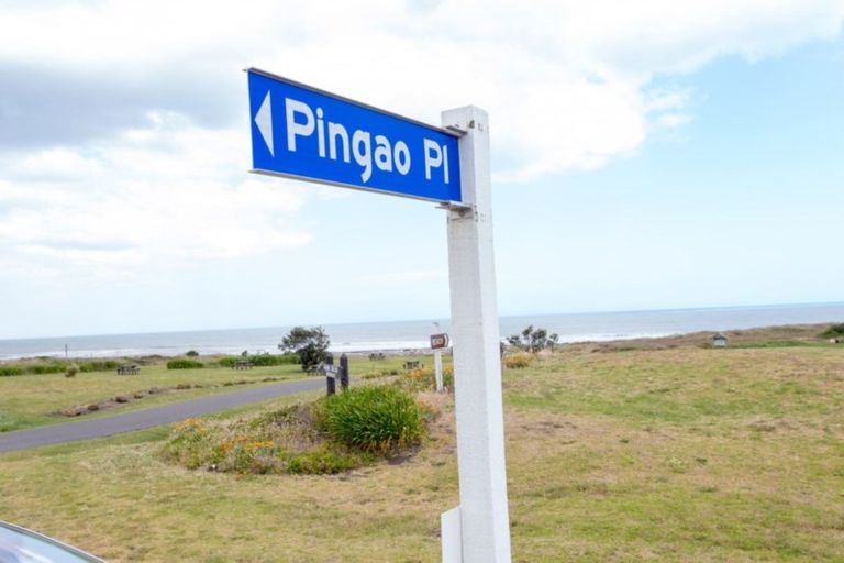 Photo of property in 10 Pingao Place, Waiinu Beach, Wanganui, 4588