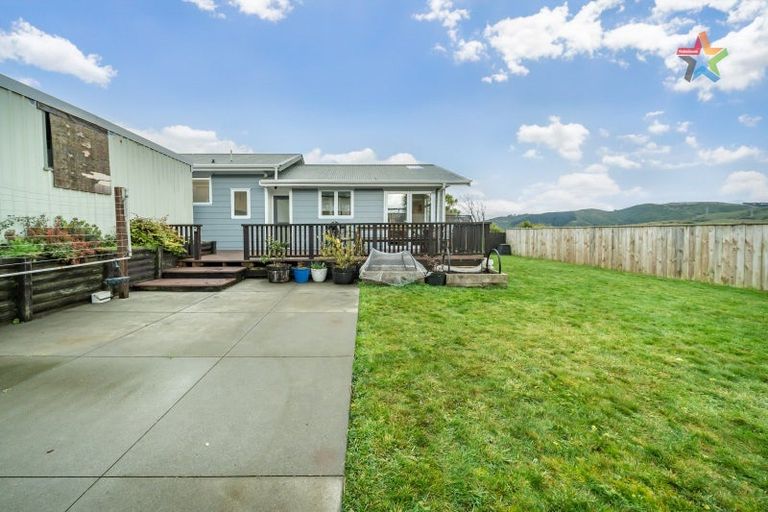 Photo of property in 18 Tarras Grove, Kelson, Lower Hutt, 5010