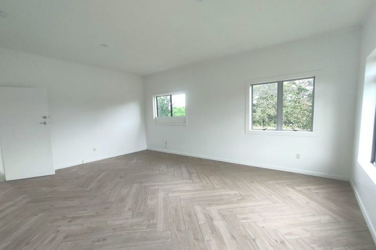 Photo of property in 113 Foster Road, Kumeu, 0891