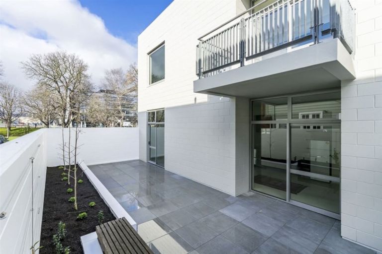 Photo of property in 1/41 Cambridge Terrace, Christchurch Central, Christchurch, 8013