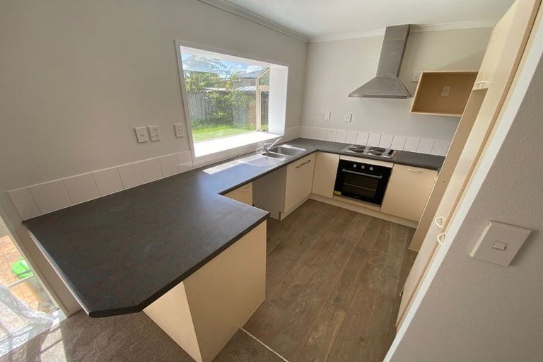 Photo of property in 18 Newbegin Place, Weymouth, Auckland, 2103
