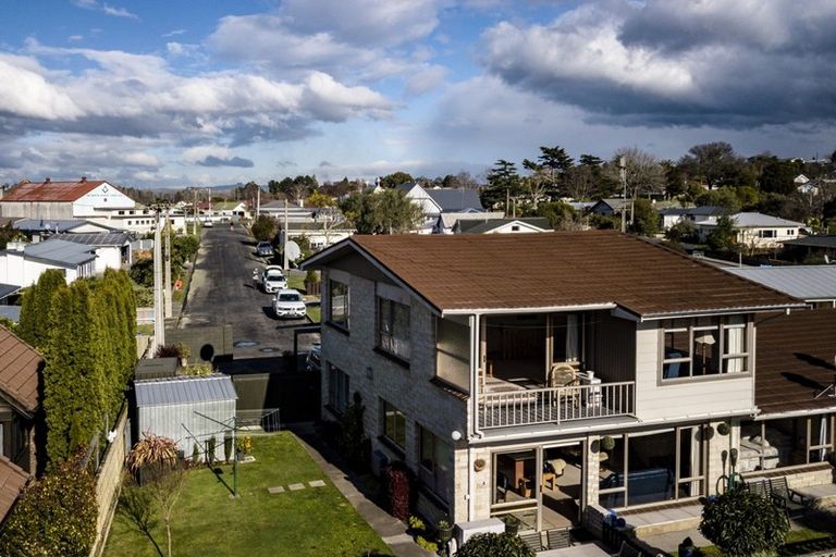 Photo of property in 12 Church Lane, Waipukurau, 4200