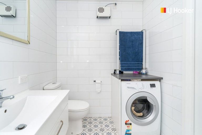 Photo of property in 15 Monowai Road, Ravensbourne, Dunedin, 9022