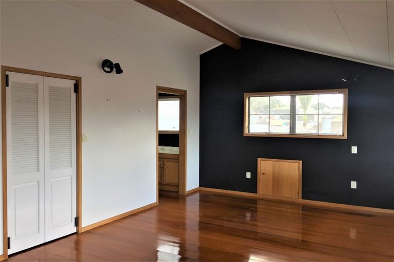 Photo of property in 1/2 Wolfe Street, Regent, Whangarei, 0112