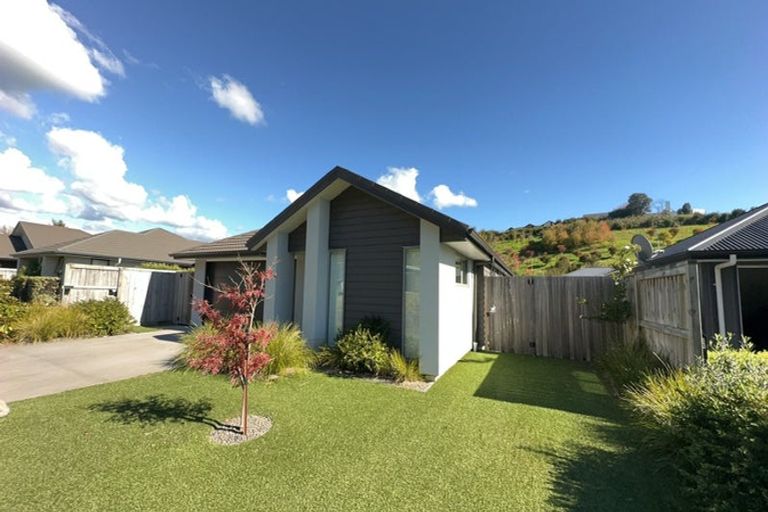 Photo of property in 32 Pakanga Grove, Pyes Pa, Tauranga, 3112