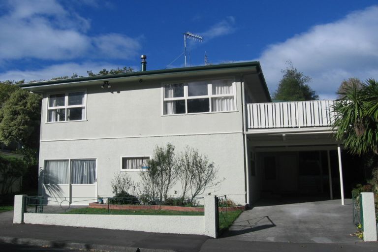 Photo of property in 23 Coote Road, Bluff Hill, Napier, 4110