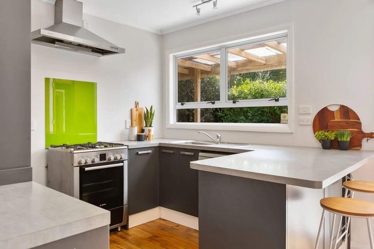 Photo of property in 195 Ngamotu Road, Spotswood, New Plymouth, 4310