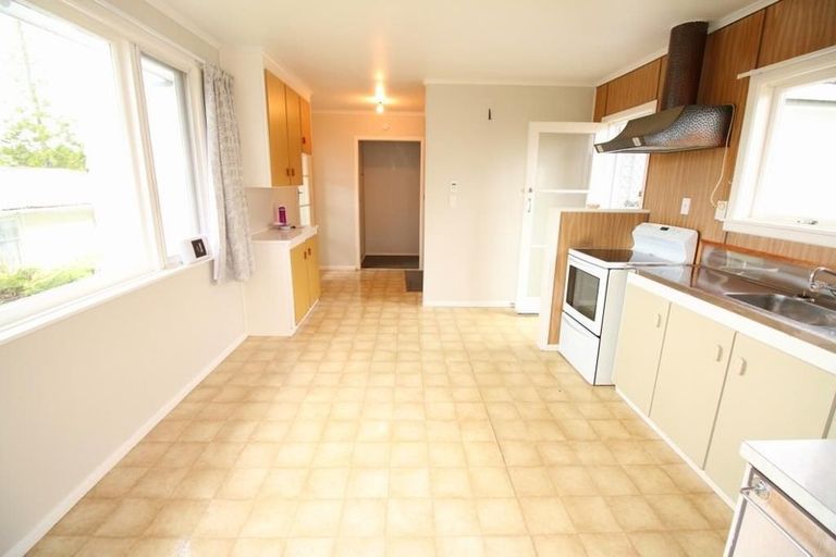 Photo of property in 4 Glenorchy Street, Glen Eden, Auckland, 0602