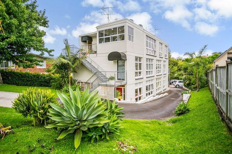 Photo of property in 2/27 Piccadilly Place, Kohimarama, Auckland, 1071