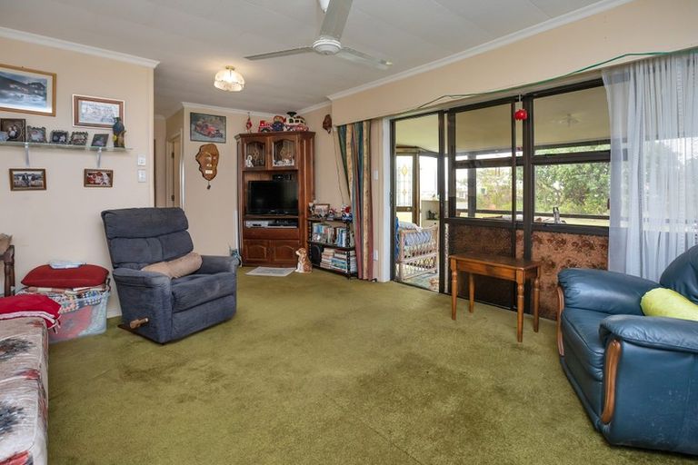Photo of property in 109 Hurndall Street East, Maungaturoto, 0520