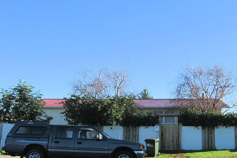 Photo of property in 41 Arawhata Road, Paraparaumu, 5032