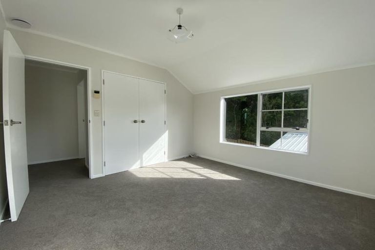 Photo of property in 35 Old Coach Road, Johnsonville, Wellington, 6037