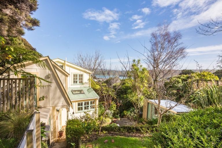 Photo of property in 28 Kiriwai Road, Paremata, Porirua, 5024