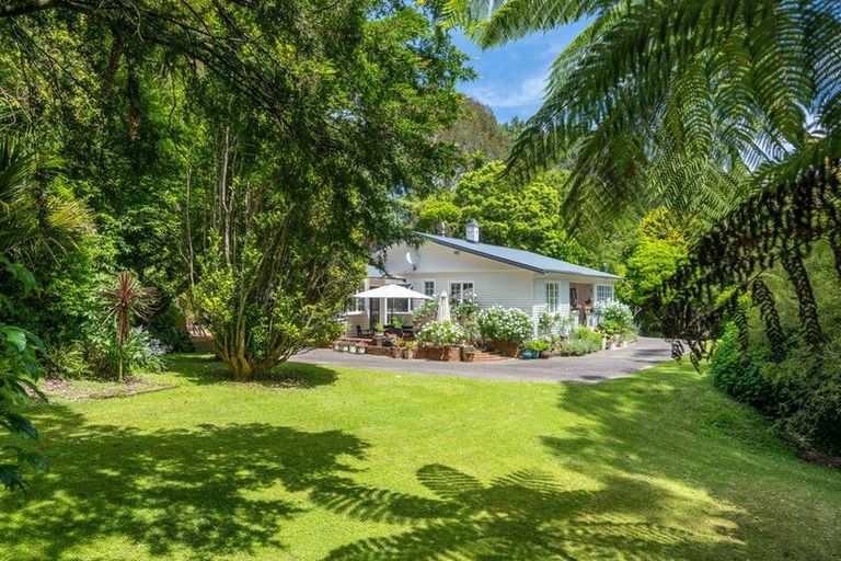 Photo of property in 1234 Paekakariki Hill Road, Paekakariki Hill, Porirua, 5381