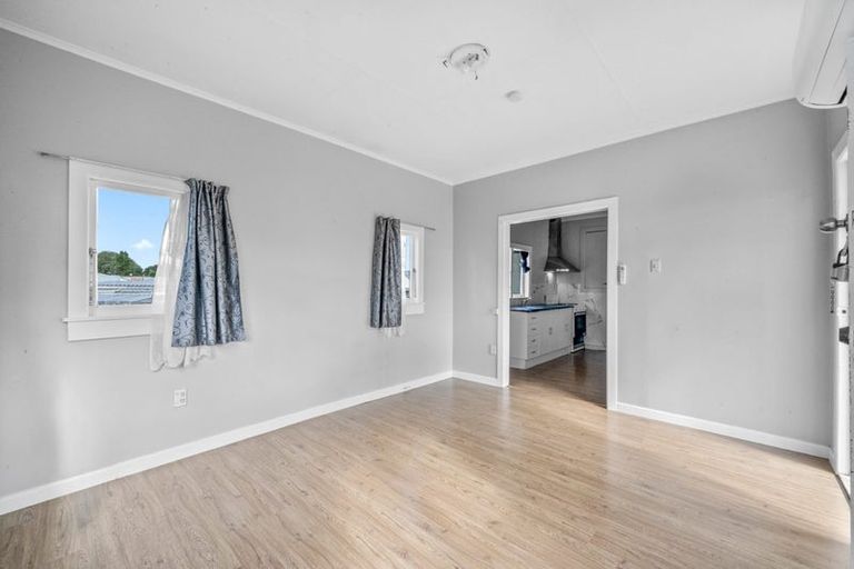 Photo of property in 1/19 Takanini Road, Takanini, 2112