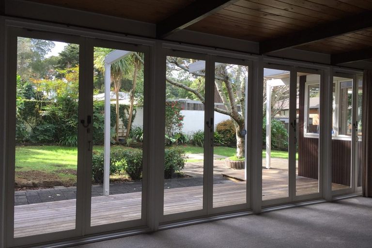 Photo of property in 55 Hillcrest Avenue, Hillcrest, Auckland, 0627