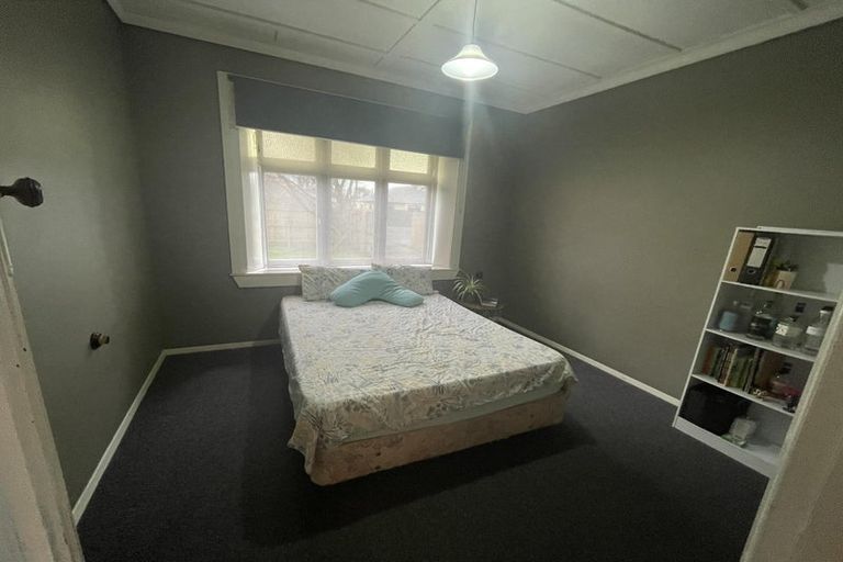 Photo of property in 50 Featherston Street, Takaro, Palmerston North, 4412