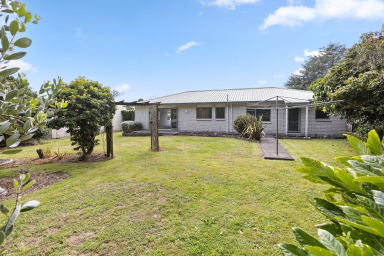 Photo of property in 16 Hickford Place, Okato, 4335