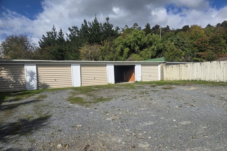 Photo of property in Rosalie Flats, 4/1034 Fergusson Drive, Clouston Park, Upper Hutt, 5018