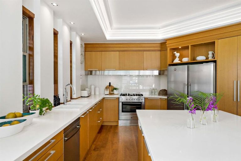 Photo of property in 18a Tiri Road, Milford, Auckland, 0620