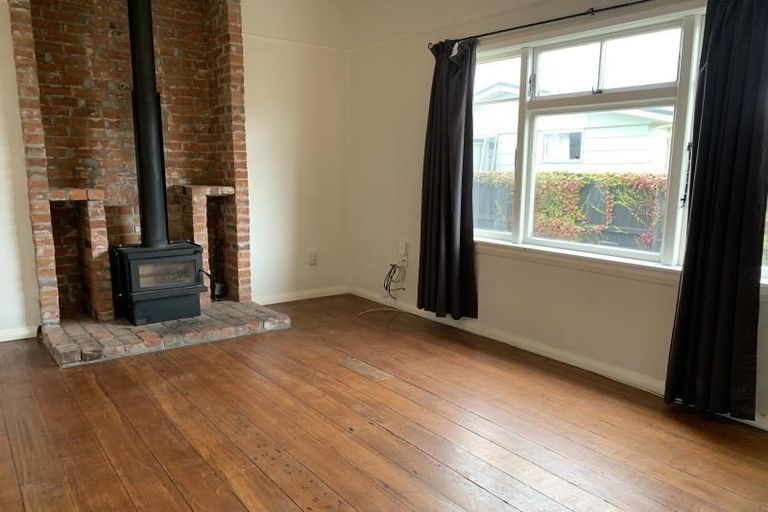 Photo of property in 37 Gresford Street, Edgeware, Christchurch, 8013