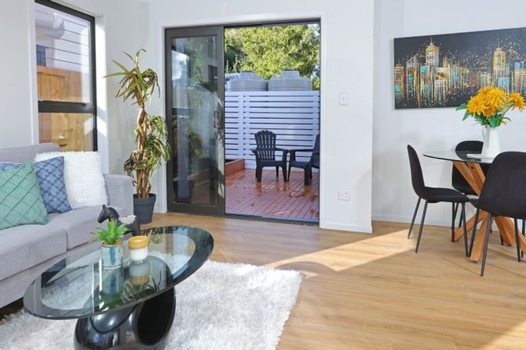 Photo of property in 538b Swanson Road, Ranui, Auckland, 0612