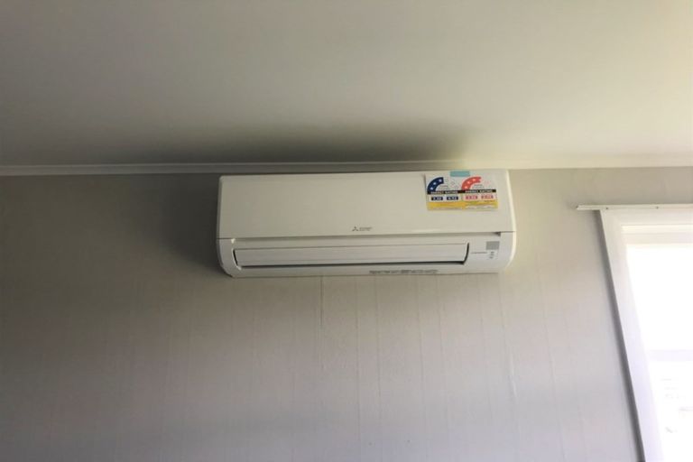 Photo of property in 12 Willis Street, Bader, Hamilton, 3206