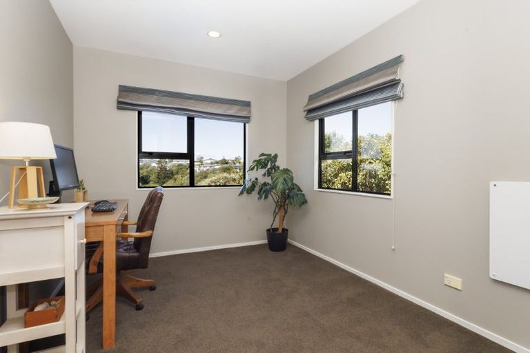 Photo of property in 20 Nether Green Crescent, Johnsonville, Wellington, 6037